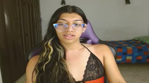 Snapshot of engiel_phoenix chatting on October 21, 9:27 pm Engiel phoenix instagram engiel 13 online show from October 21, 9:27 pm