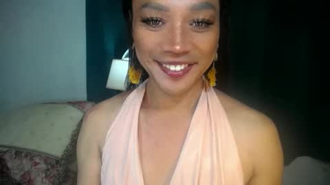 erika_madrigal online show from October 5, 7:35 pm