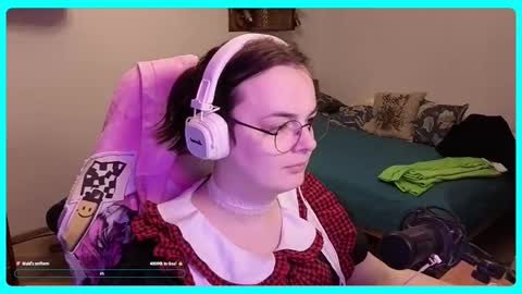 Gamer Katt online show from November 9, 1:01 pm