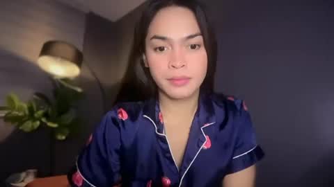 farrahmoanx online show from July 18, 9:31 pm