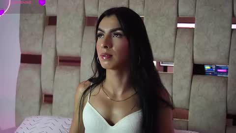 fernanda_thail_ online show from February 26, 8:03 pm