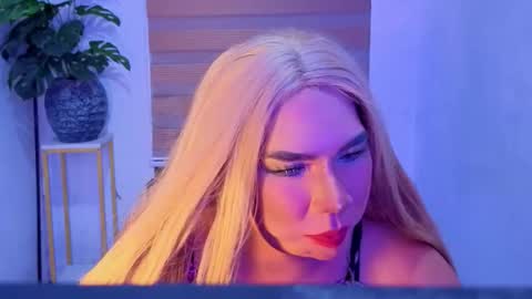 fletcher_dior23 online show from November 15, 4:16 pm