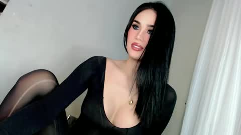 KHATRINA STACIE MARIE online show from November 11, 9:05 pm