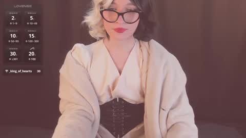 Sue online show from February 28, 9:33 pm