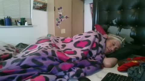 giovanni131971 online show from February 3, 1:49 am