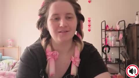 Glitch online show from February 12, 4:02 pm