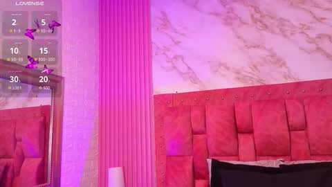 goldilockss15 online show from March 26, 11:25 am