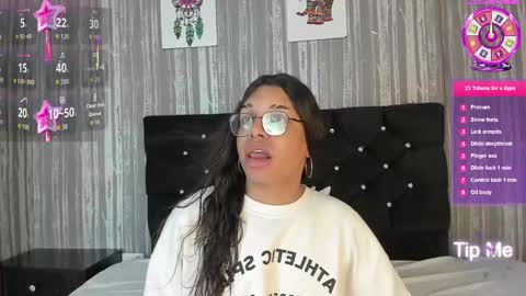 Snapshot of hailey_johnsonn chatting on September 18, 1:05 pm hailey_johnsonn online show from September 18, 1:05 pm