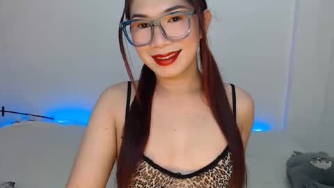 Snapshot of hannabanana_ts chatting on October 20, 3:43 am Hannah online show from October 20, 3:43 am