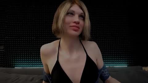 Miss Hardy online show from March 15, 3:20 am