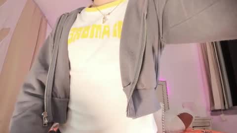 Snapshot of haru__kii chatting on October 15, 2:11 am haru online show from October 15, 2:11 am