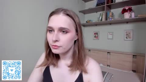 Mia online show from April 8, 8:04 am