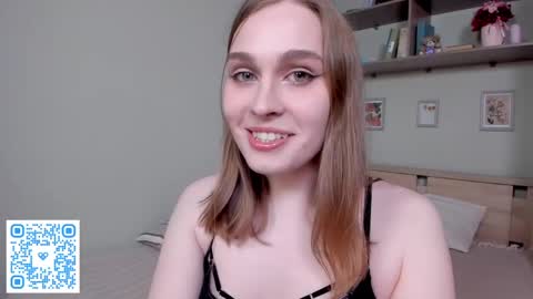 Mia online show from May 12, 2:37 pm