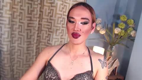 hellatarahathor online show from March 8, 1:58 pm