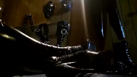 hexlustrious online show from November 23, 6:37 am