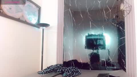 Hilary Avilan online show from March 23, 7:30 pm