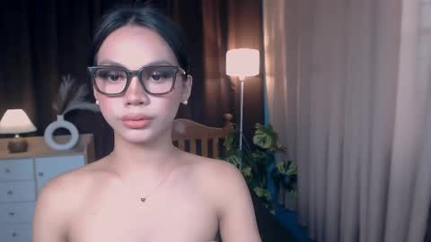 IM NEW HERE ITS ME GIA online show from March 22, 10:14 pm