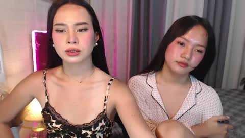 hoelymolly online show from April 7, 6:31 pm