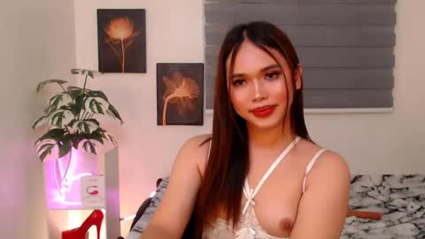 hollywoodstareme online show from July 2, 6:35 pm