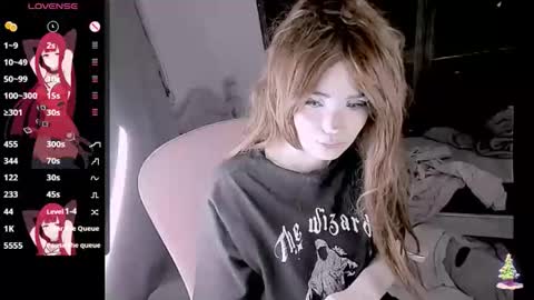 Honey Apple Alaska online show from December 15, 2:29 am