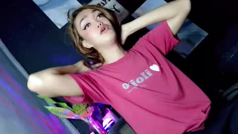 hot_moma69 online show from March 1, 8:20 am