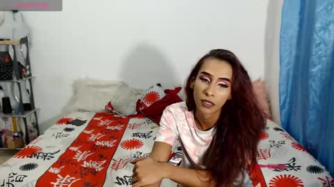 hot_skiiny online show from September 19, 11:10 pm