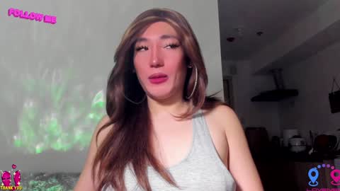 crishinahotty online show from January 20, 9:35 am