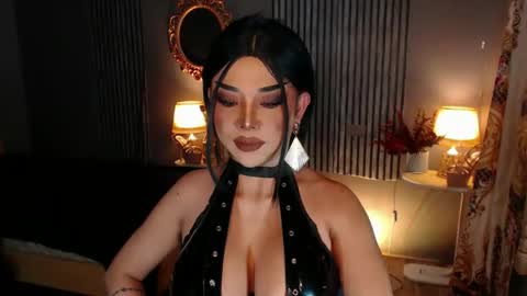 Christine online show from December 15, 6:35 pm