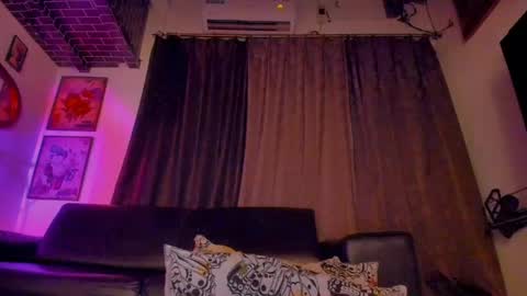 Miss Jazzmine online show from April 4, 5:49 am