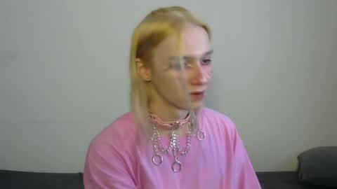 Jade online show from April 6, 12:27 pm