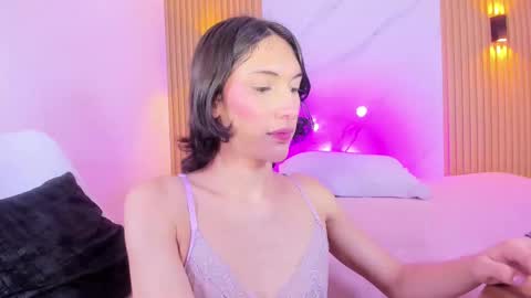 Daphne online show from November 13, 8:45 am