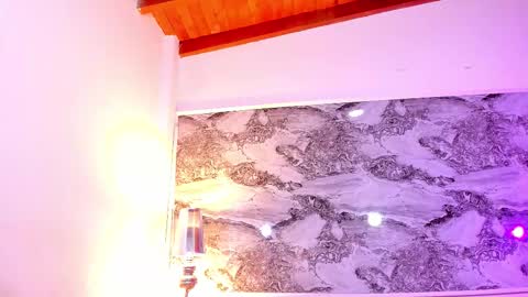 Daphne online show from November 29, 9:50 pm