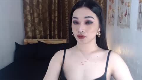 indestructabletrixie online show from January 25, 2:41 pm