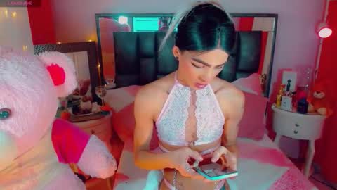 isabellagirs online show from November 26, 12:40 pm