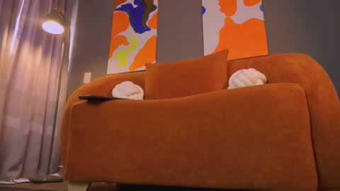 Help me with your follow independent model isabela online show from November 11, 8:32 pm