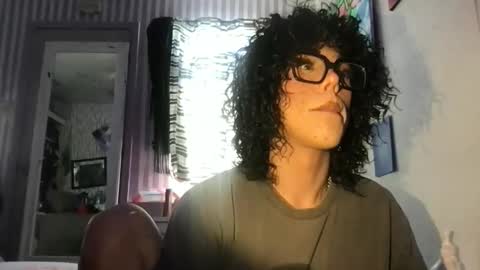 itsariessecrets online show from March 3, 7:10 pm