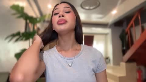 kirstenelsie online show from February 5, 7:02 am