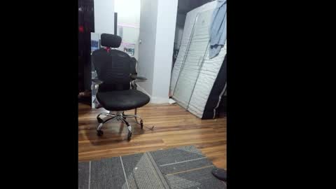 jas online show from April 17, 4:19 pm