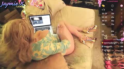 JaymieX online show from December 15, 2:11 pm