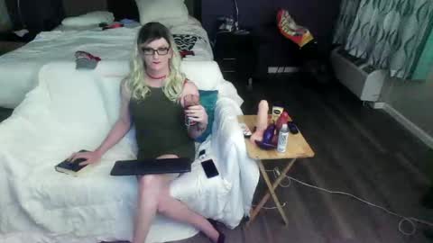 Jenna Cross online show from November 8, 2:34 am