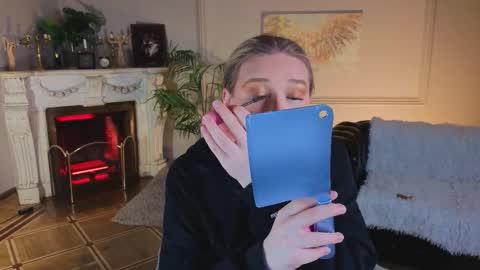 jes_solar online show from November 26, 8:00 pm