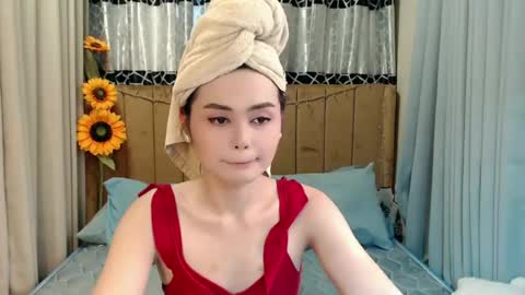 jess_goddes online show from July 14, 7:34 am