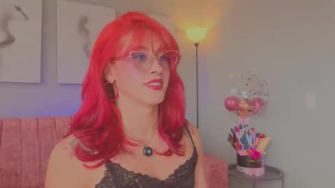 Juliana online show from December 16, 5:07 pm