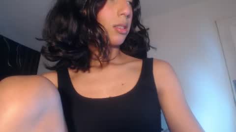 JulietSinclair online show from August 5, 4:46 pm