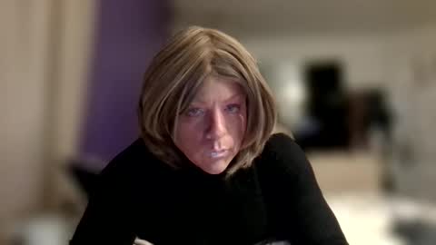 Julie TS online show from January 18, 10:45 am