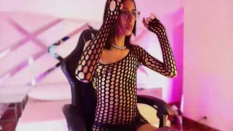   J U L L I E T A F O X   online show from February 27, 4:29 am