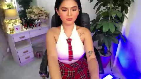 Snapshot of just_aleah chatting on October 12, 4:31 pm MY IG aleahgomez17 online show from October 12, 4:31 pm