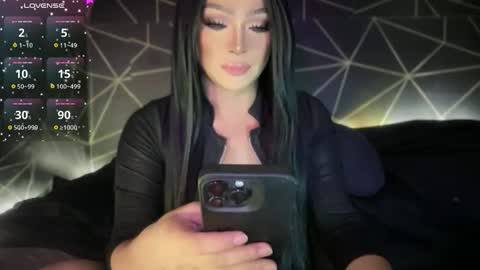 MARIA online show from December 3, 1:04 pm