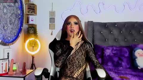 katherine_rose_ online show from October 12, 10:34 pm