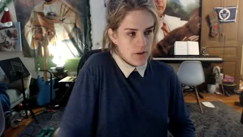 Katie online show from April 1, 3:52 am